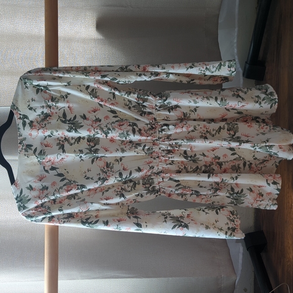 Lulu's Long Sleeve Floral Romper - Picture 2 of 4